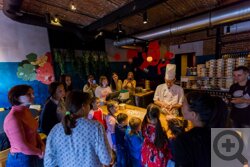 Китайский ресторан Shifu в Новосибирске. Отзывы посетителей о мастер-классе для детей по приготовлению пирожков димсам. Тест-драйв южнокитайской кухни в Новосибирске.