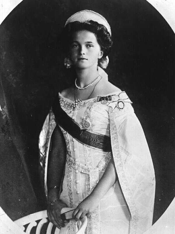 15 ноября (3 ноября по старому стилю) 1895 года в Царском Селе у императора Николая II и императрицы Александры Федоровны родился первенец — дочь Ольга.